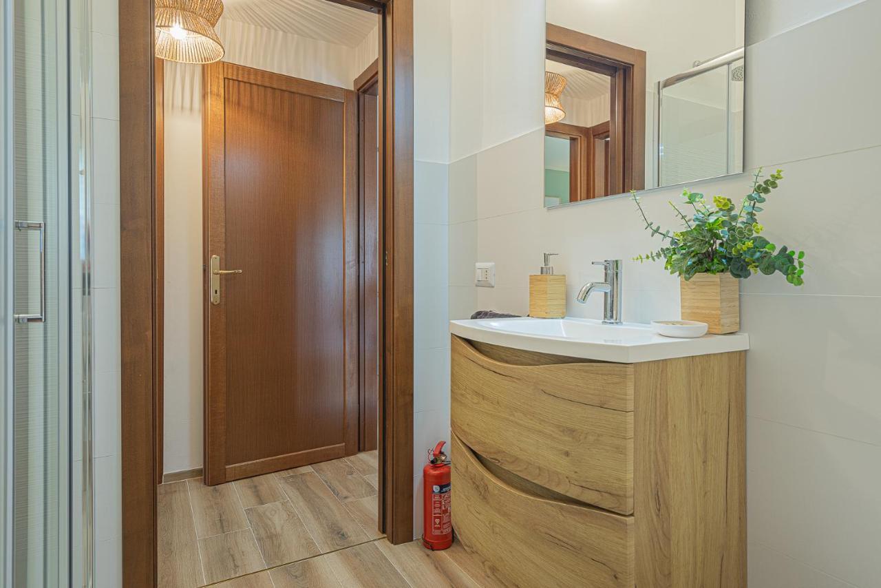 Dolce Vita Family Apartment シルミオーネ エクステリア 写真